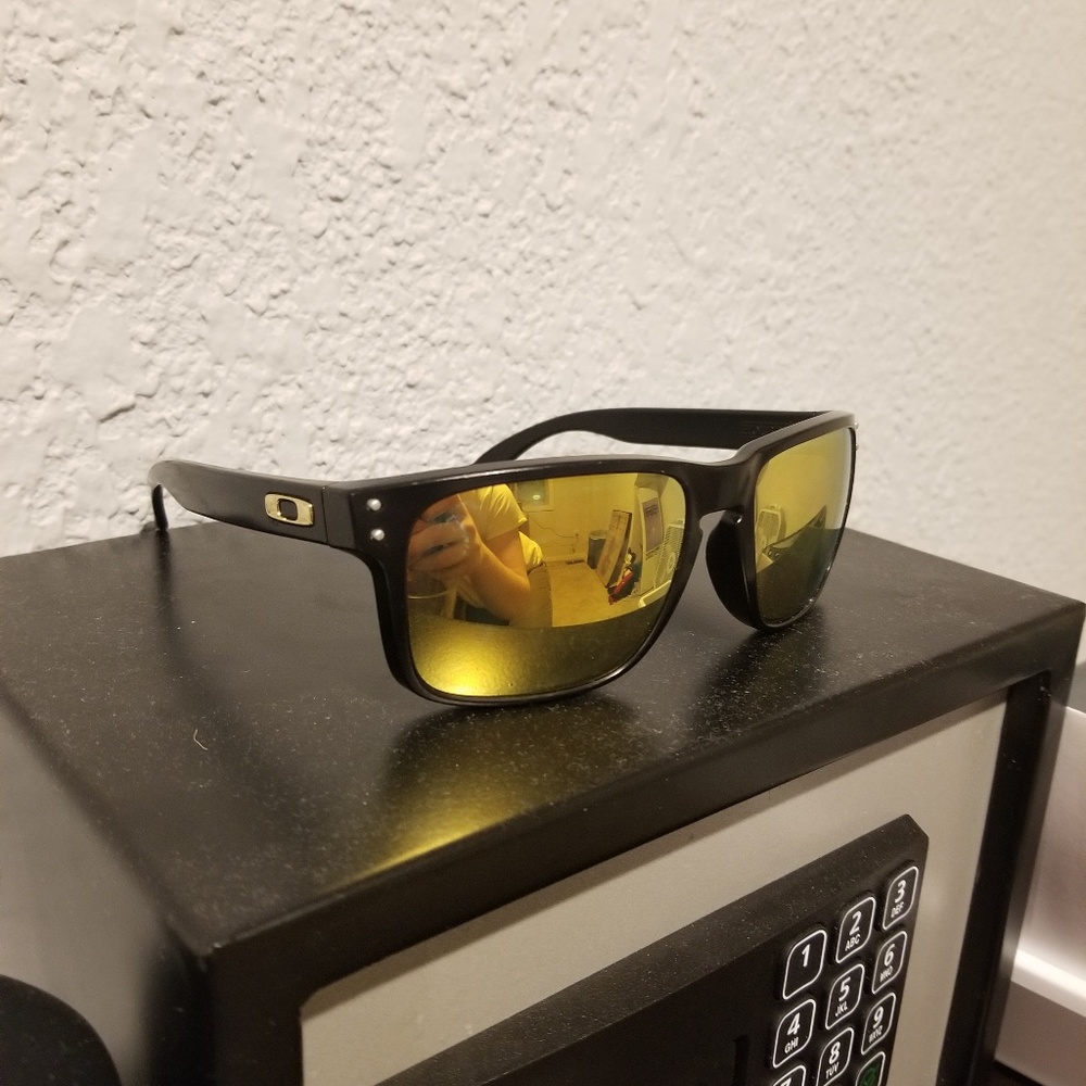 Oakley Holbrook  Prizm Polarized Sunglasses & Tote